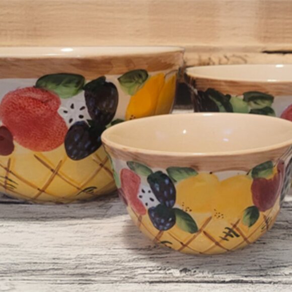 Vintage GOURMET HOME Accents 3-Piece Nesting Mixing & Serving Bowl Set - Picture 4 of 8